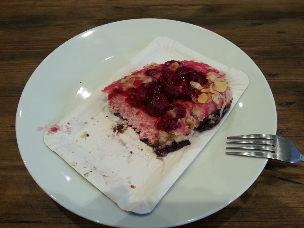 2015-10-08 14.21.22-cake from Rewe